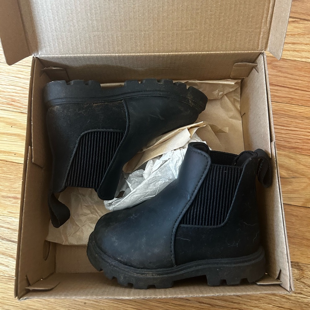 Native Chelsea boot size c6